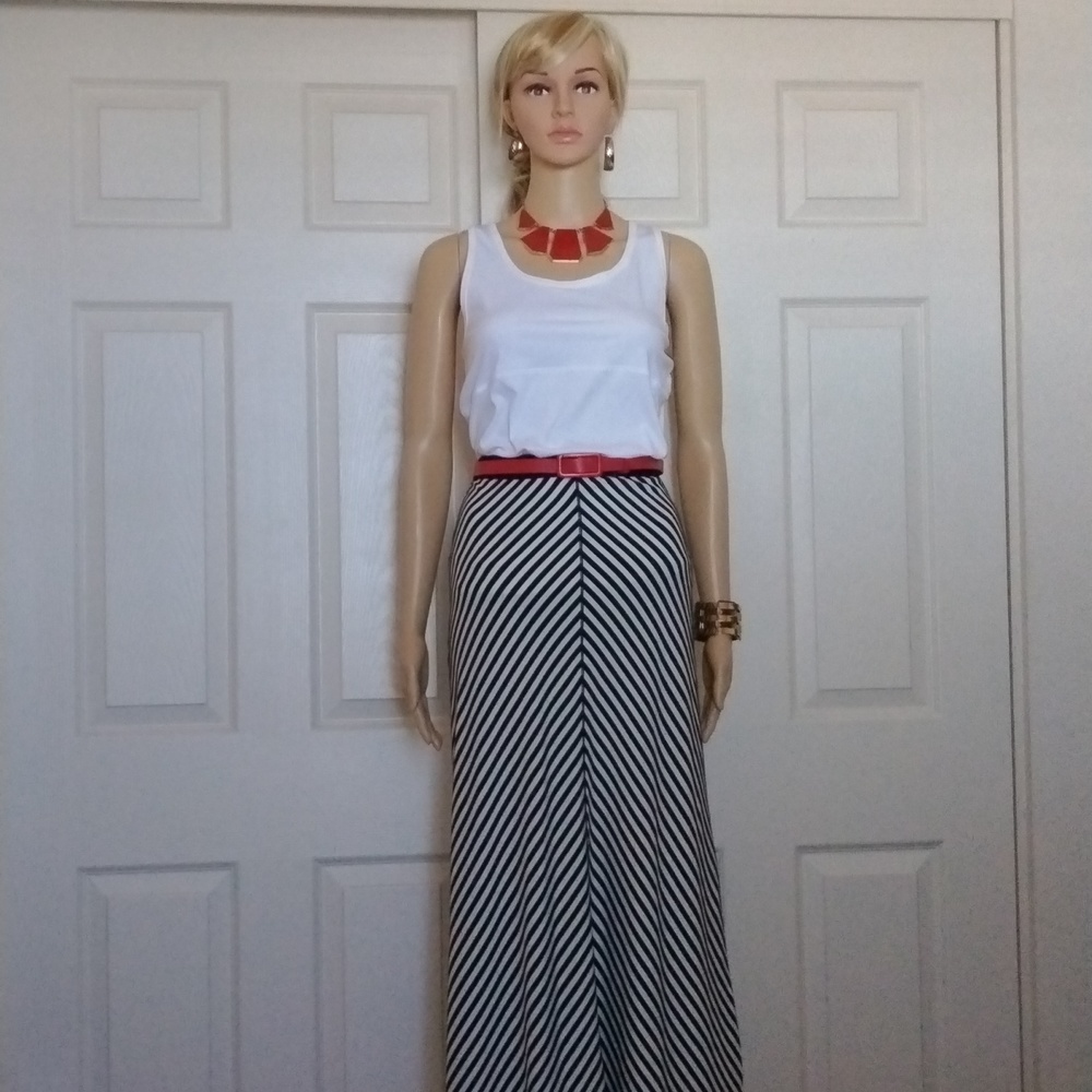 Max Studio convertible skirt